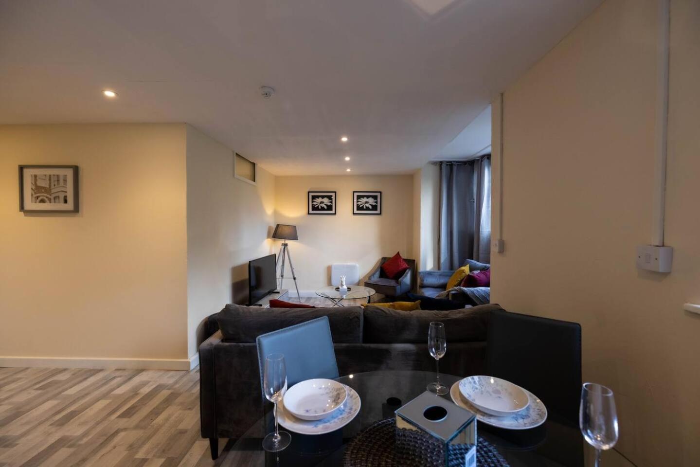 3 Bedroomflat-Free Parking-Wifi-Parking-8People Londres Exterior foto